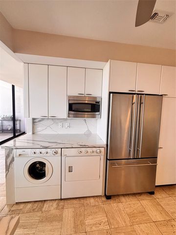 1111 Bering Drive 1205, Houston, TX 77057