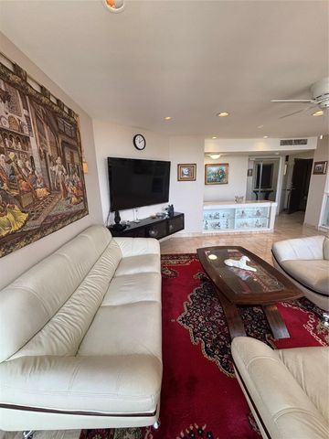 1111 Bering Drive 1205, Houston, TX 77057