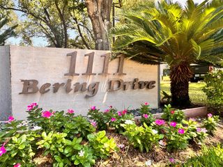 1111 Bering Drive 1205, Houston, TX 77057