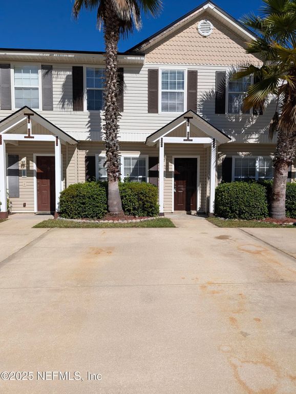 1811 LAGO DEL SUR Drive, Middleburg, FL 32068