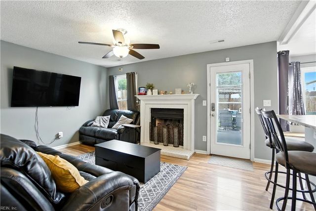 1824 Sharbot CIR, Virginia Beach, VA 23464