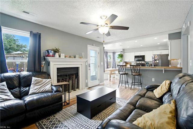 1824 Sharbot CIR, Virginia Beach, VA 23464