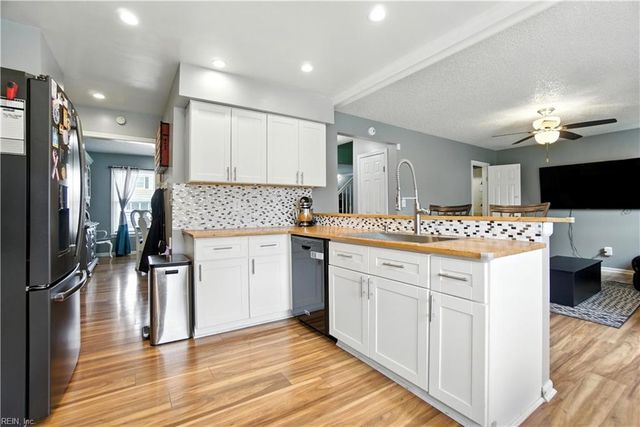 1824 Sharbot CIR, Virginia Beach, VA 23464