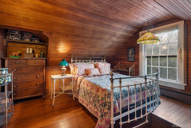 10 John Street, Southampton, NY 11968