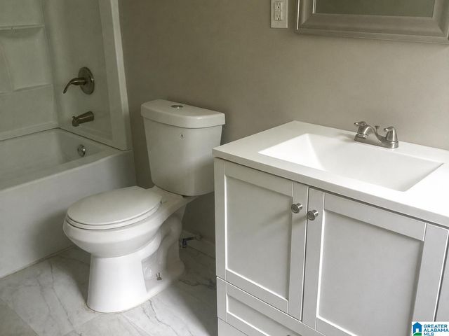 1705 5TH WAY NW, Center Point, AL 35215