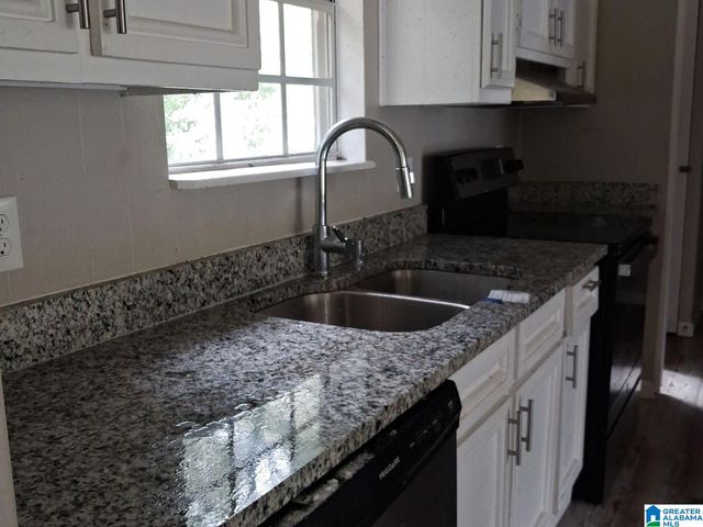 1705 5TH WAY NW, Center Point, AL 35215
