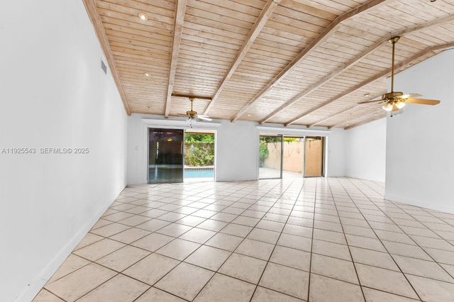 9811 SW 135th Ave, Miami, FL 33186