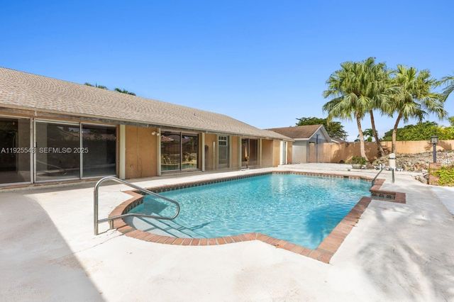 9811 SW 135th Ave, Miami, FL 33186