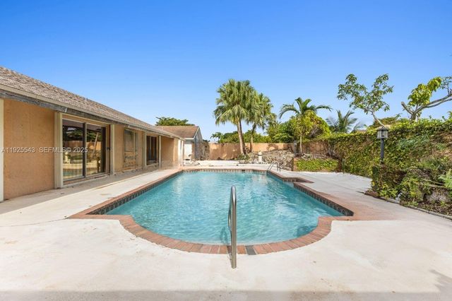 9811 SW 135th Ave, Miami, FL 33186