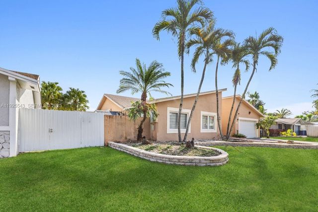 9811 SW 135th Ave, Miami, FL 33186