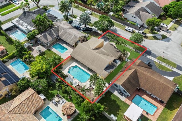 9811 SW 135th Ave, Miami, FL 33186