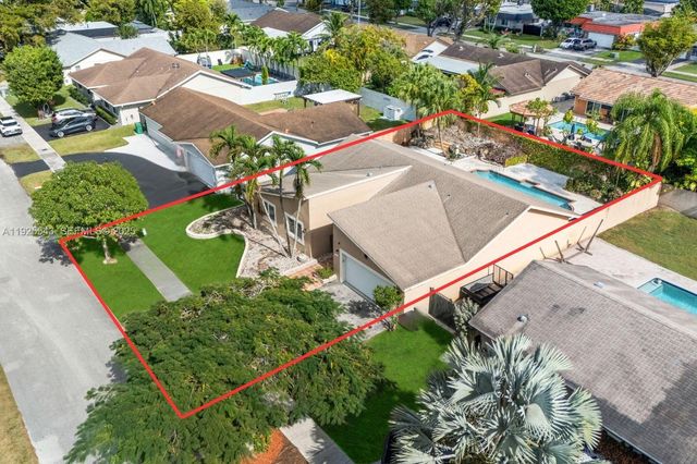 9811 SW 135th Ave, Miami, FL 33186