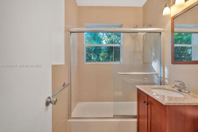 645 NE 77th St 19, Miami, FL 33138
