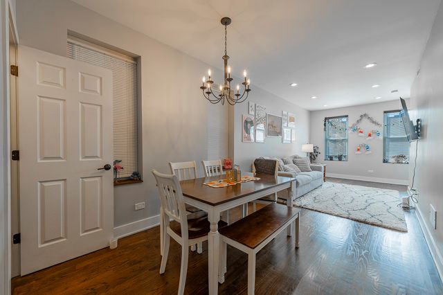 1640 W Blackhawk Street 2, Chicago, IL 60622