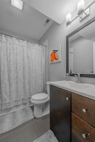 1640 W Blackhawk Street 2, Chicago, IL 60622