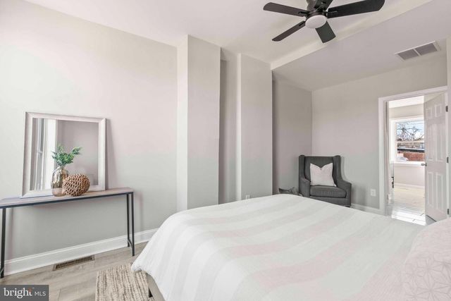 829 W BARRE, Baltimore, MD 21230