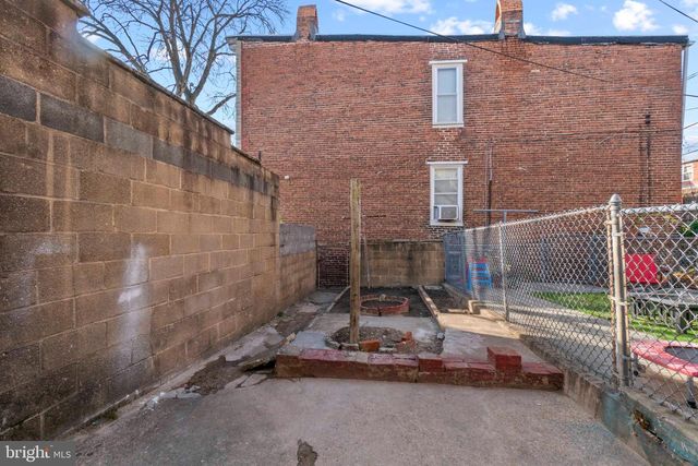 829 W BARRE, Baltimore, MD 21230