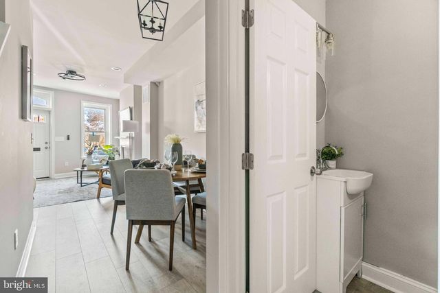 829 W BARRE, Baltimore, MD 21230