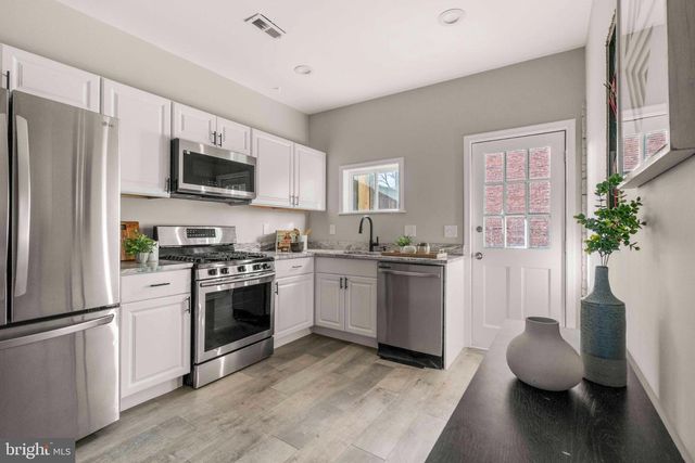 829 W BARRE, Baltimore, MD 21230