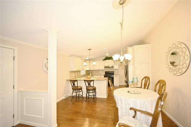 5005 NW Merrimac Avenue, Riverside, MO 64150