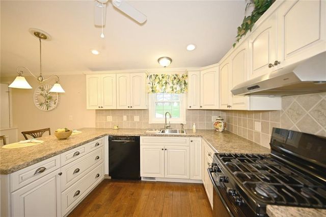 5005 NW Merrimac Avenue, Riverside, MO 64150