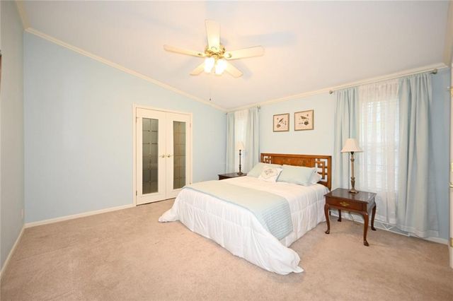5005 NW Merrimac Avenue, Riverside, MO 64150