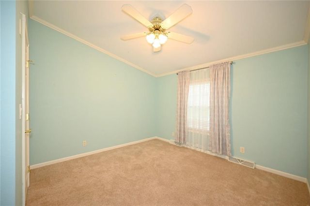 5005 NW Merrimac Avenue, Riverside, MO 64150