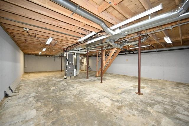 5005 NW Merrimac Avenue, Riverside, MO 64150