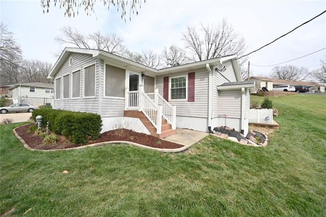 5005 NW Merrimac Avenue, Riverside, MO 64150