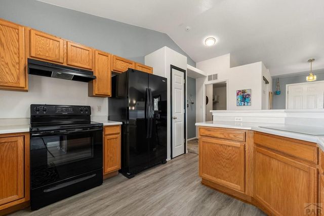 565 S Hook Dr, Pueblo West, CO 81007