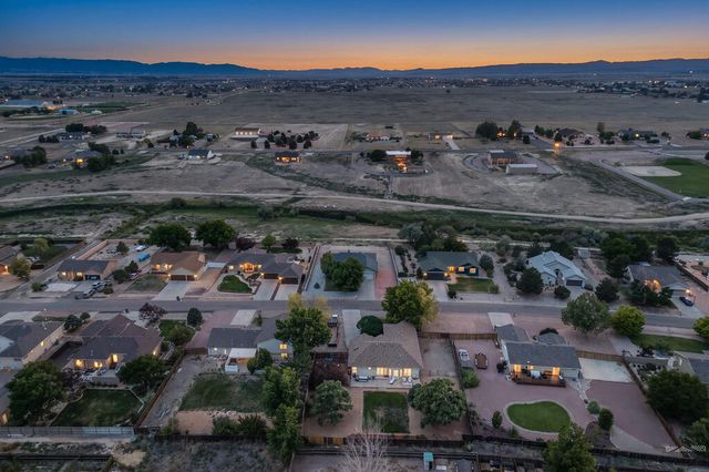 565 S Hook Dr, Pueblo West, CO 81007