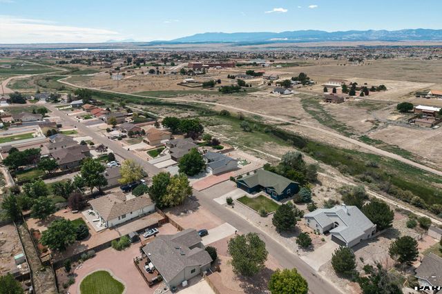565 S Hook Dr, Pueblo West, CO 81007
