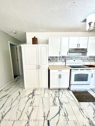 885 Taluga Avenue SE, Palm Bay, FL 32909