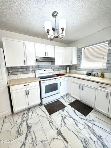 885 Taluga Avenue SE, Palm Bay, FL 32909