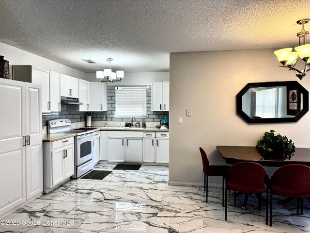 885 Taluga Avenue SE, Palm Bay, FL 32909