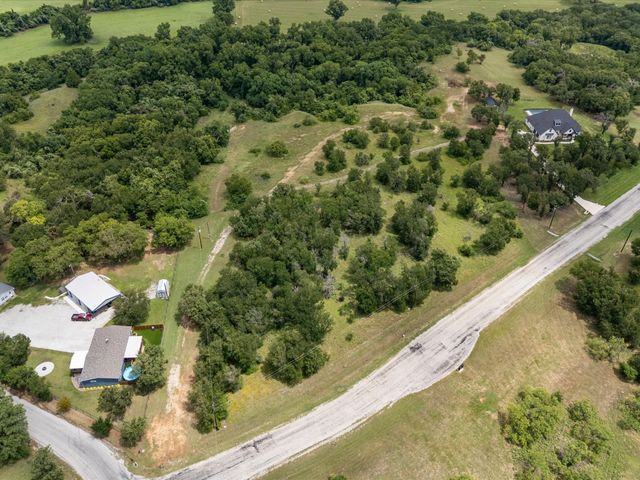 115 Pecan Grove Drive, Boyd, TX 76023