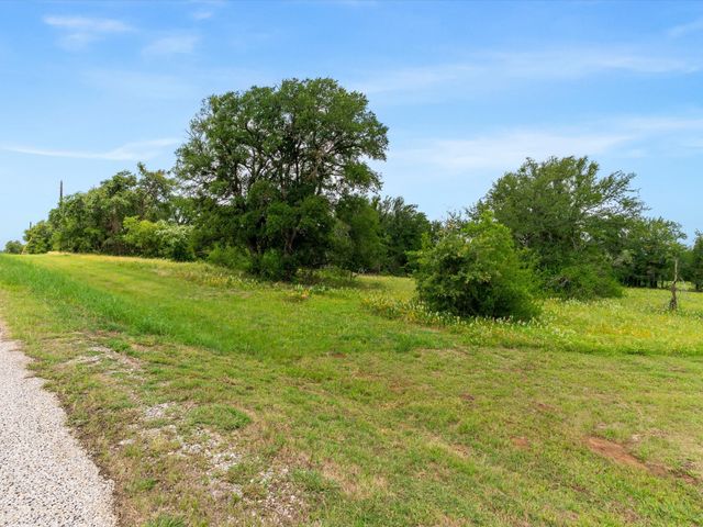 115 Pecan Grove Drive, Boyd, TX 76023