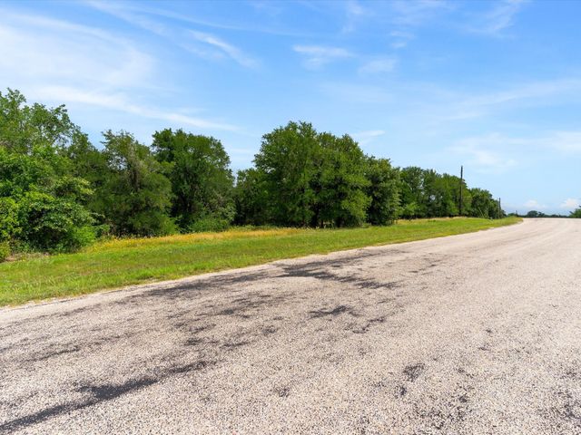 115 Pecan Grove Drive, Boyd, TX 76023