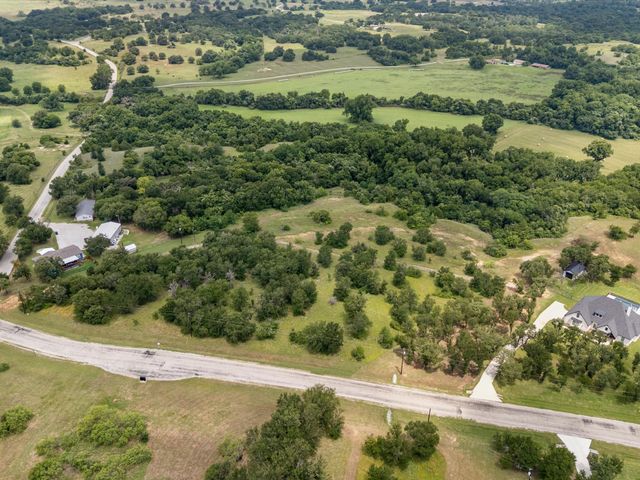 115 Pecan Grove Drive, Boyd, TX 76023