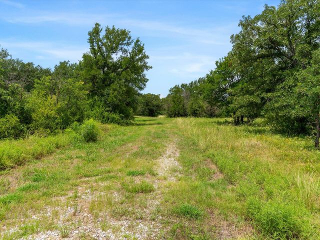 115 Pecan Grove Drive, Boyd, TX 76023