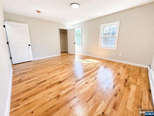 19 Stuyvesant Avenue, Newark, NJ 07106