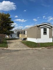 116 Solar Drive, Tipp City, OH 45371