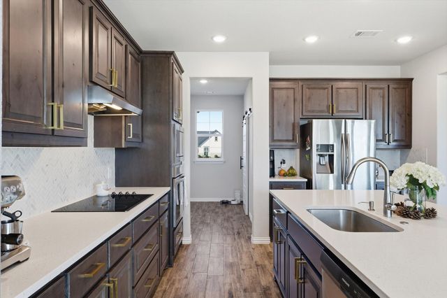 6901 Scarlett Way, Godley, TX 76044