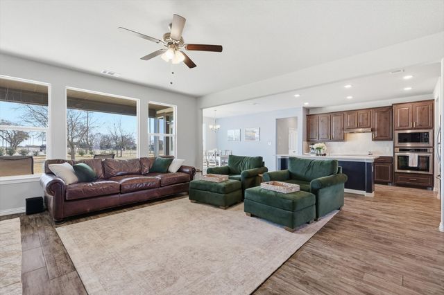 6901 Scarlett Way, Godley, TX 76044