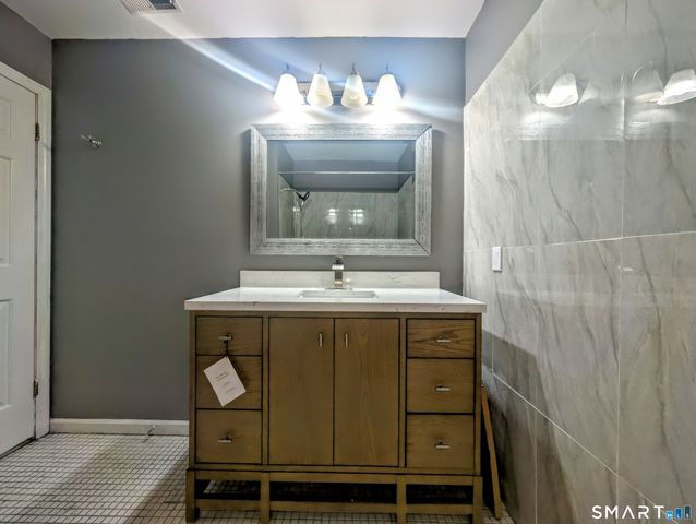 380 Hitchcock Road 89, Waterbury, CT 06705