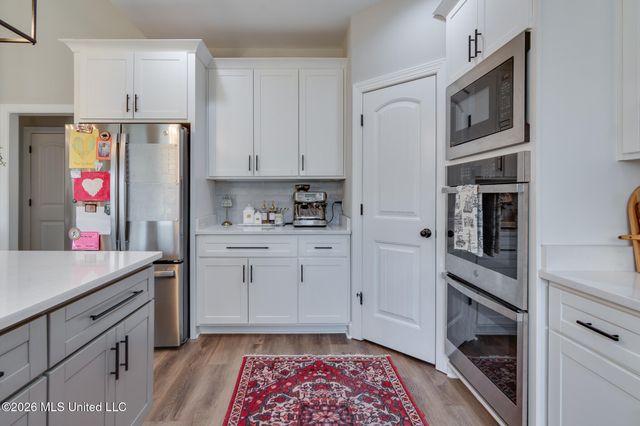 98 Fairview Trail, Byhalia, MS 38611