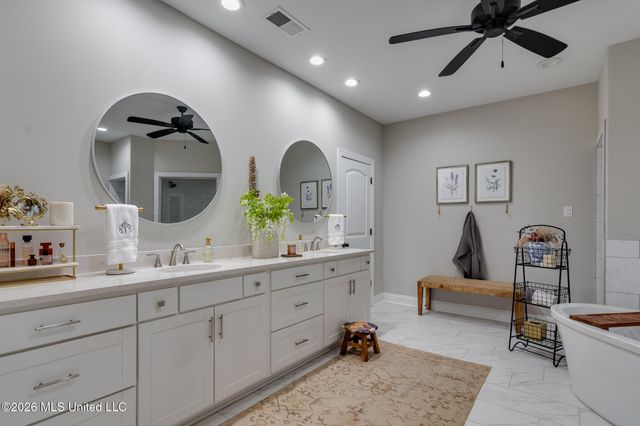 98 Fairview Trail, Byhalia, MS 38611