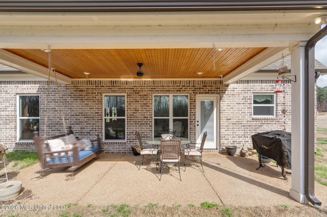 98 Fairview Trail, Byhalia, MS 38611