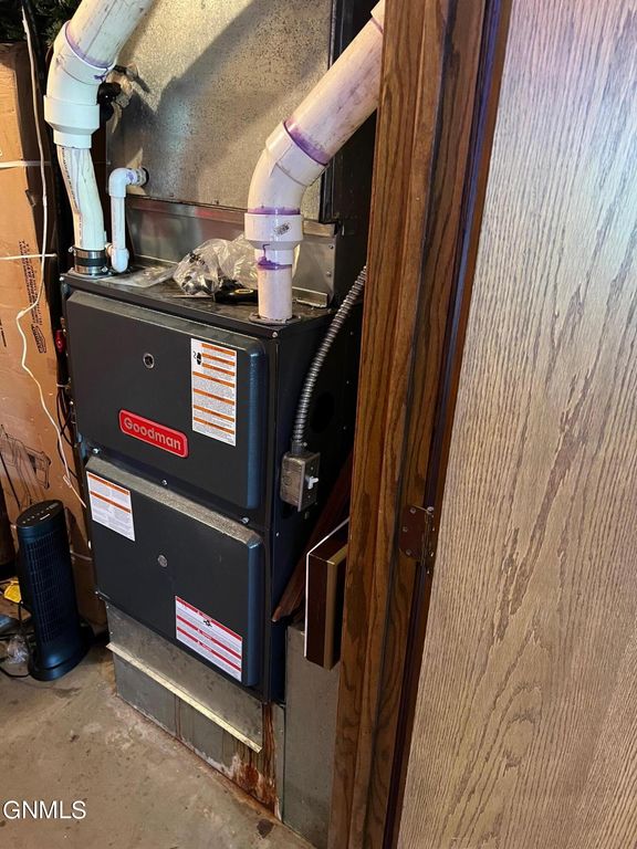 390 Main Street S, Forman, ND 58032 photo 21