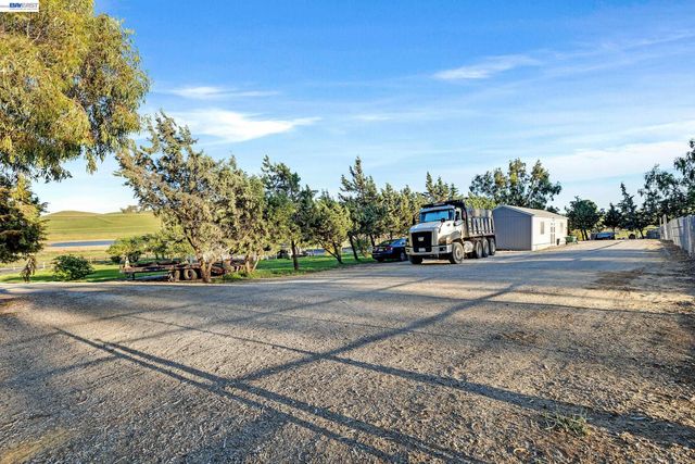 4002 Dyer Rd, Livermore, CA 94551